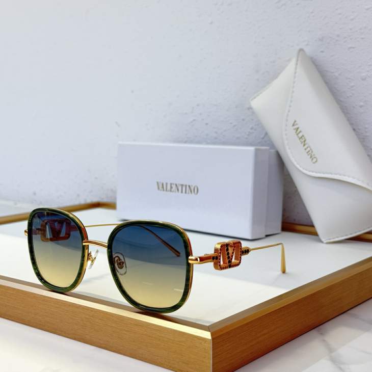 Picture of Valentino Sunglasses _SKUfw75731593fw